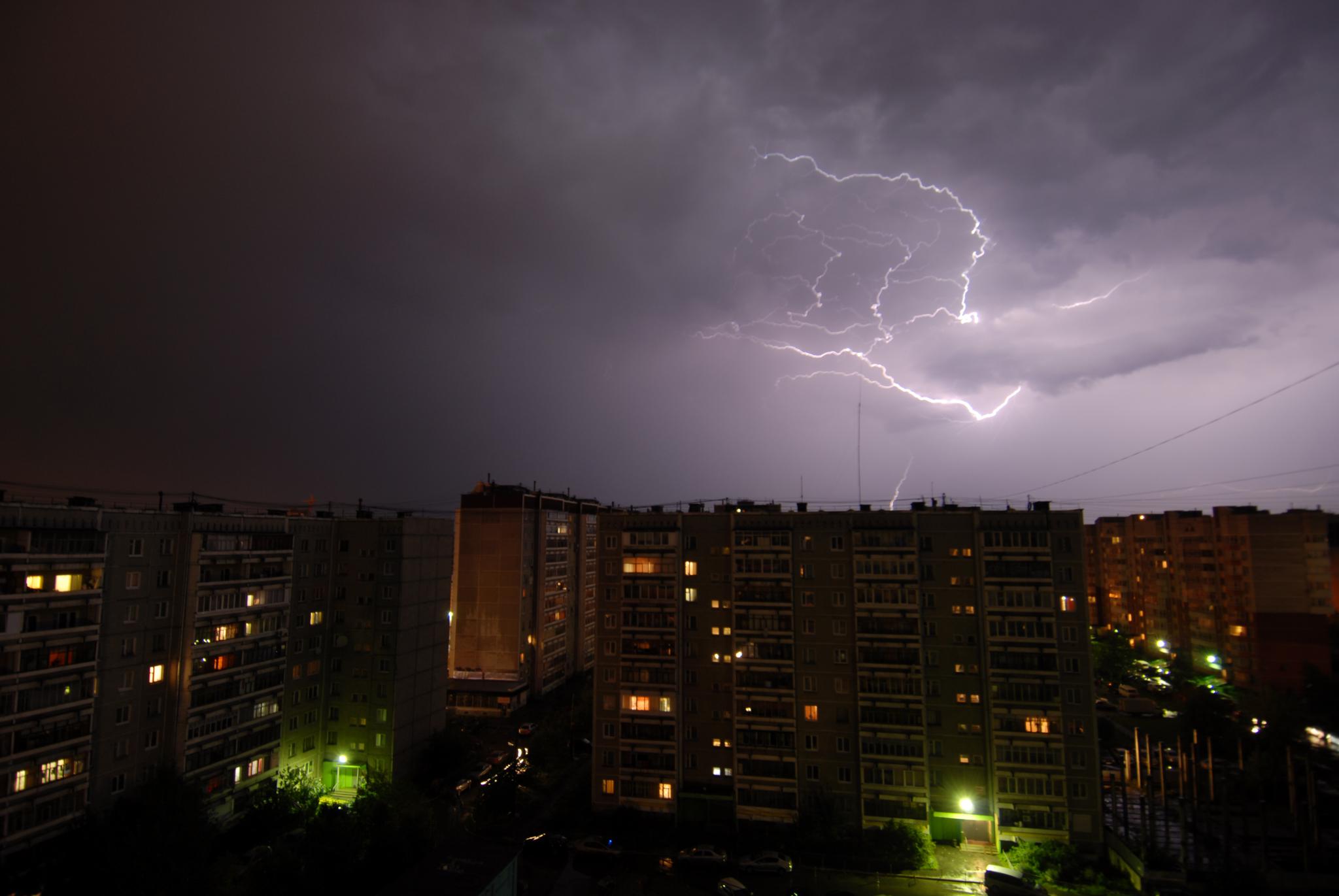 На Кубани сохраняется вероятность грозовых ливней